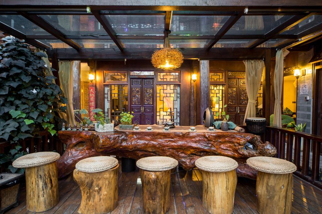 Lijiang Yuntian Palace Hotel Exterior photo